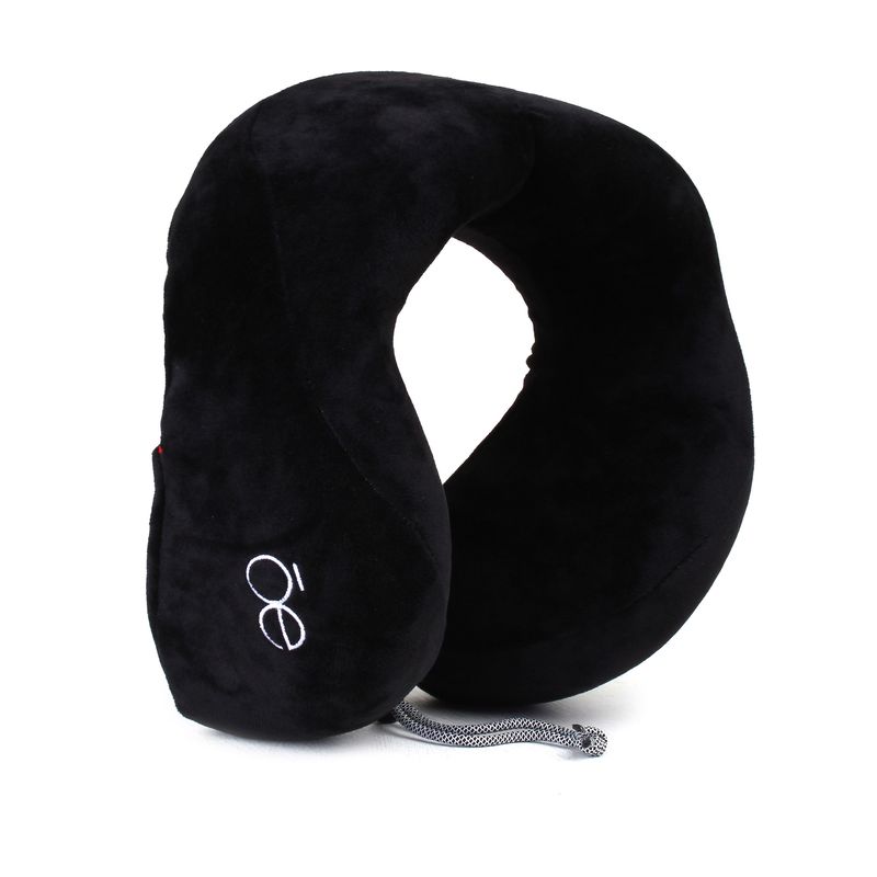 Almohada-de-Viaje-Ergonomica-en-Color-Negro-|-Cloe