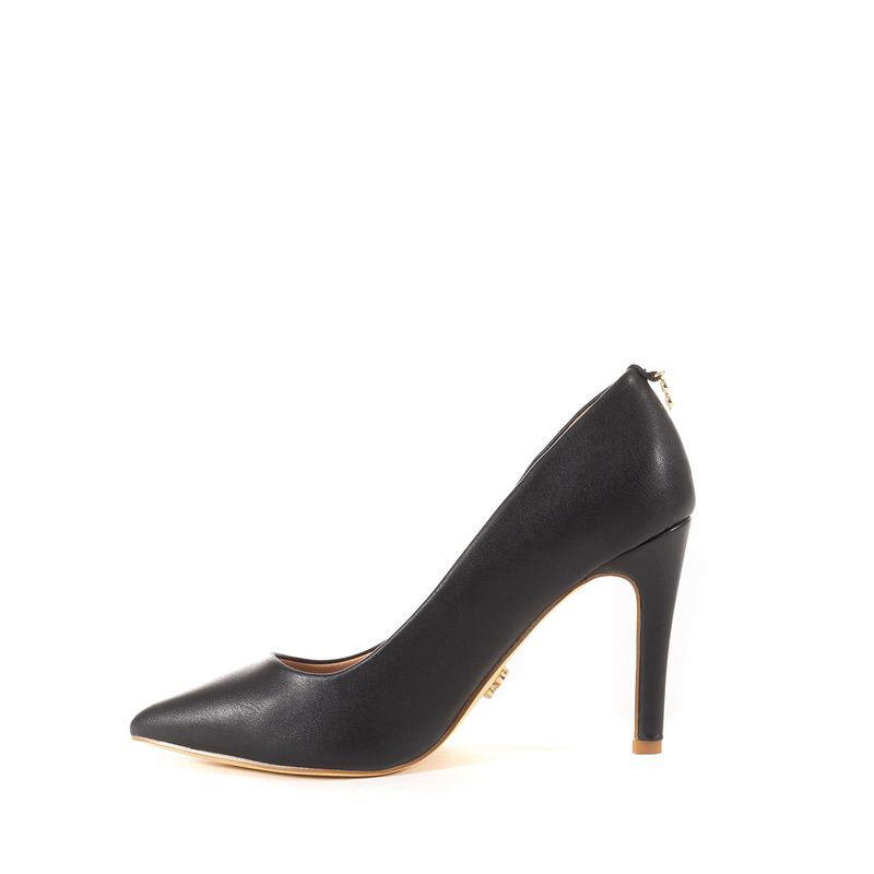 Zapatilla-Puntal-Basica-con-Colgante-en-Tal�n-en-Color-Negro-|-Cloe