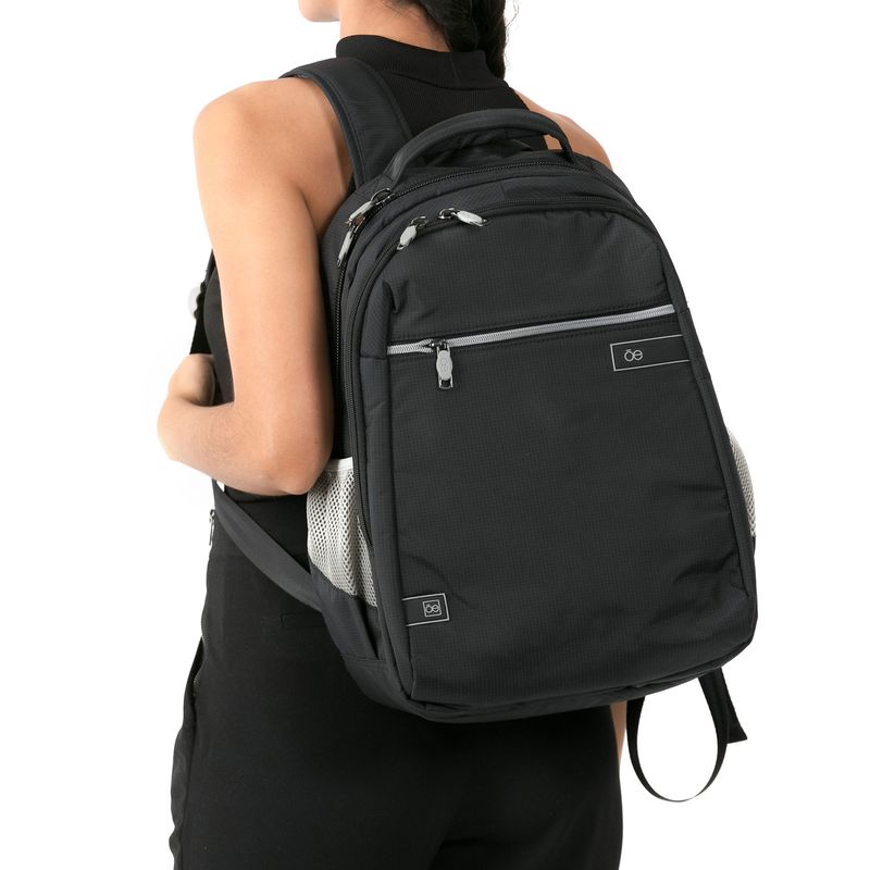 Mochila-Textil-Porta-Laptop-15--en-Color-Negro-|-Cloe