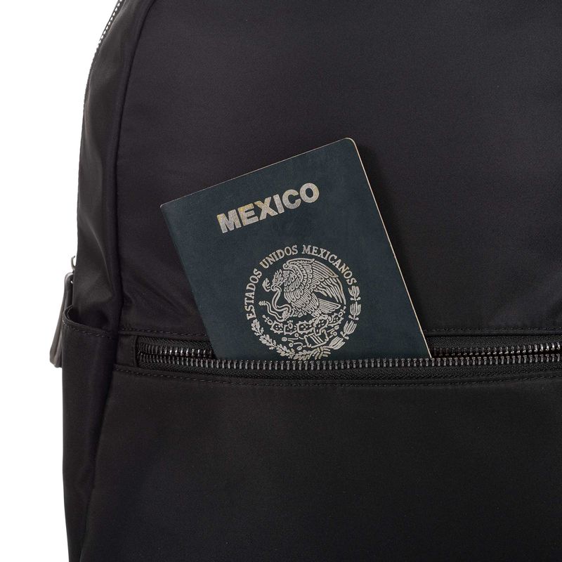 Mochila-Porta-Laptop-13--de-Nylon-en-Color-Negro-|-Cloe