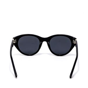 Lente Solar Forma Cat Eye con Armazón de Acetato color Negro