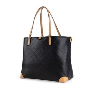 Bolsa Tote Grande Con Pouch Color Negro