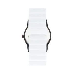 Reloj Digital Para Dama Bisel Tornasol, Broche Magnético Y Elemental En Fondo Color Blanco