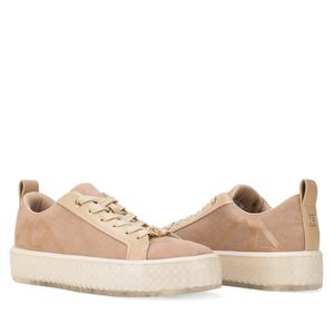 Tenis Clásicos En Suede Con Plataforma Color Camel