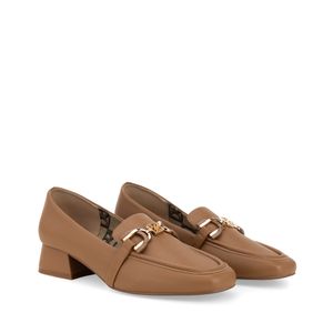 Mocasín Tacón Ancho Punta Semi Cuadrada color Camel