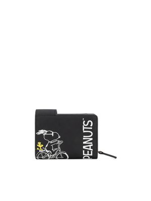 Cartera Flap Chica Peanuts x Oe color Negro
