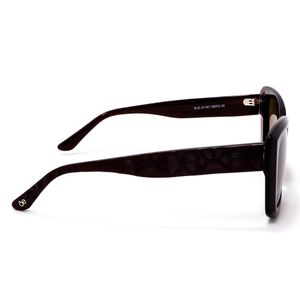 Lente Solar Forma Rectangular Con Armazón De Acetato Color Vino