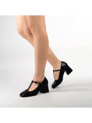 Zapatilla Atemporal Con Diseño De Punta Cuadrada Color Negro